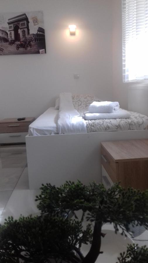 Mesecev Konak Nis Exterior foto