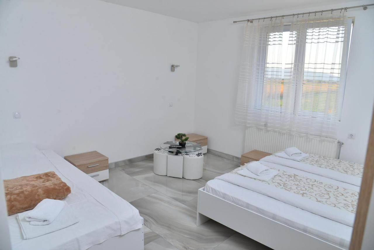 Mesecev Konak Nis Exterior foto