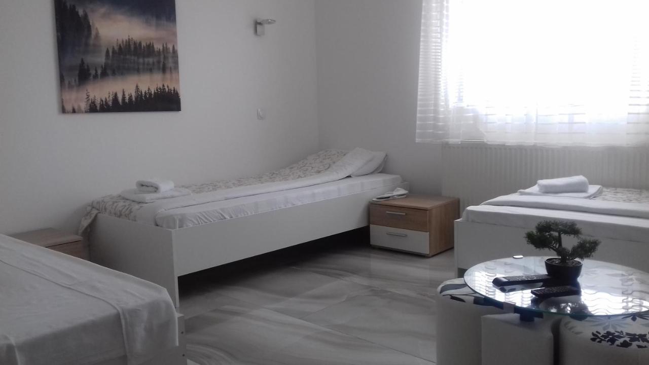 Mesecev Konak Nis Exterior foto