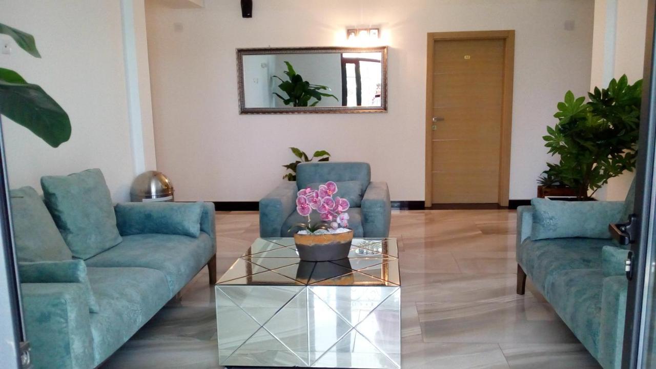 Mesecev Konak Nis Exterior foto